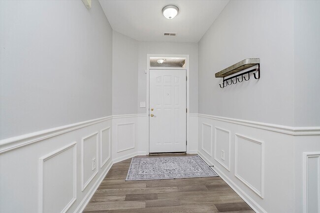 Building Photo - 9413 N Bayfield Dr