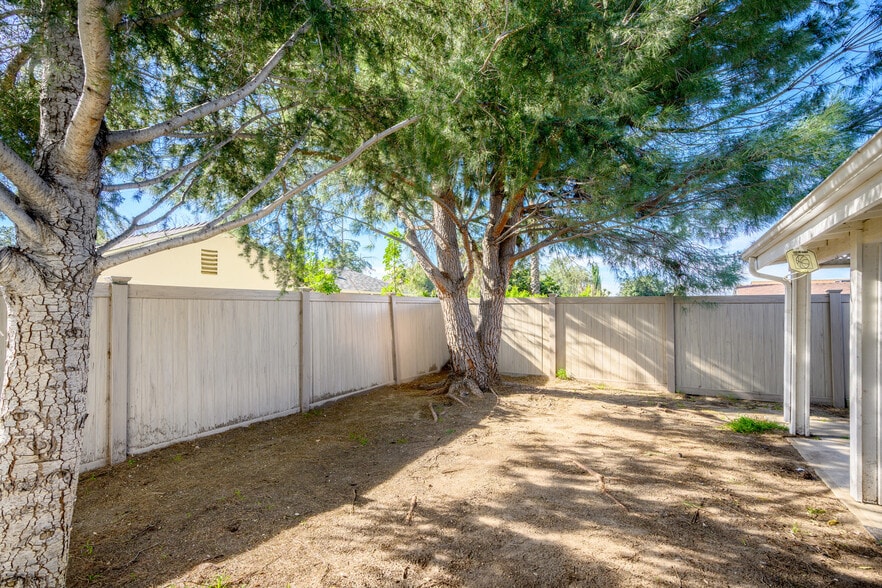 Building Photo - 8012 Jayseel St