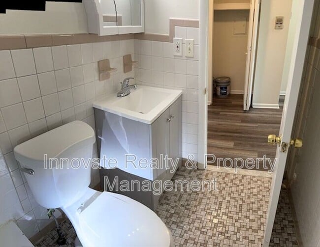 Building Photo - 29 Logan Ave