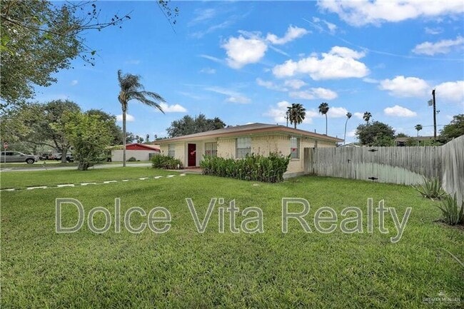 Building Photo - 1001 N 15th St