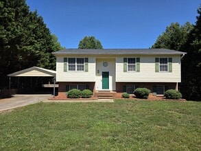 Building Photo - 273 Woodbridge Dr