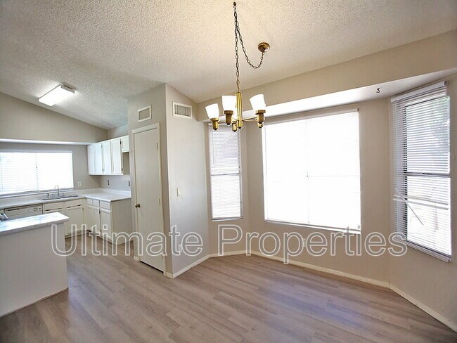 Building Photo - 7509 W San Juan Ave