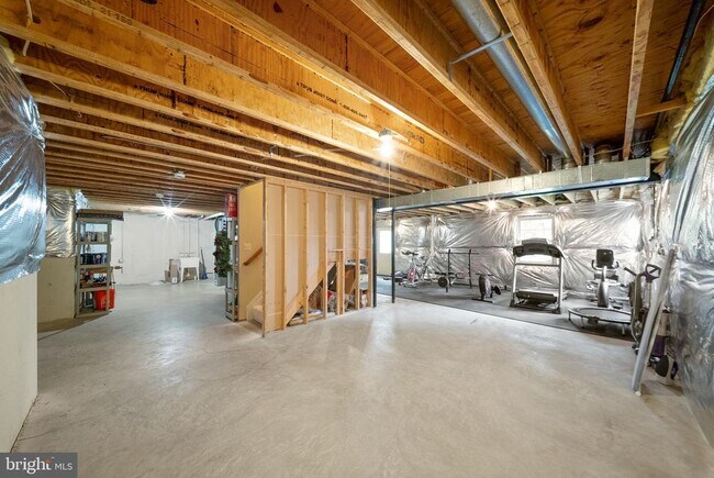 Building Photo - 5667 Lonesome Dove Ct