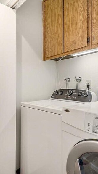 Building Photo - 661 Yolo Ct