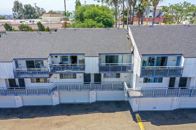 Building Photo - Charming 3-Bedroom Home in Gated South Par...