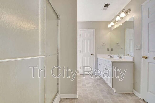 Building Photo - 289 Baldwin Ct