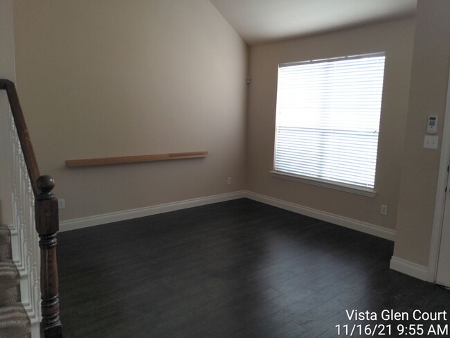Building Photo - 4401 Vista Glen Ct