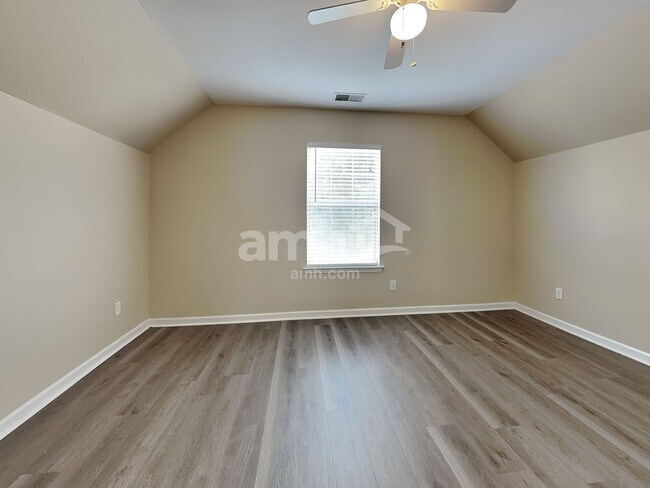 Building Photo - 4809 Wheatfield Dr