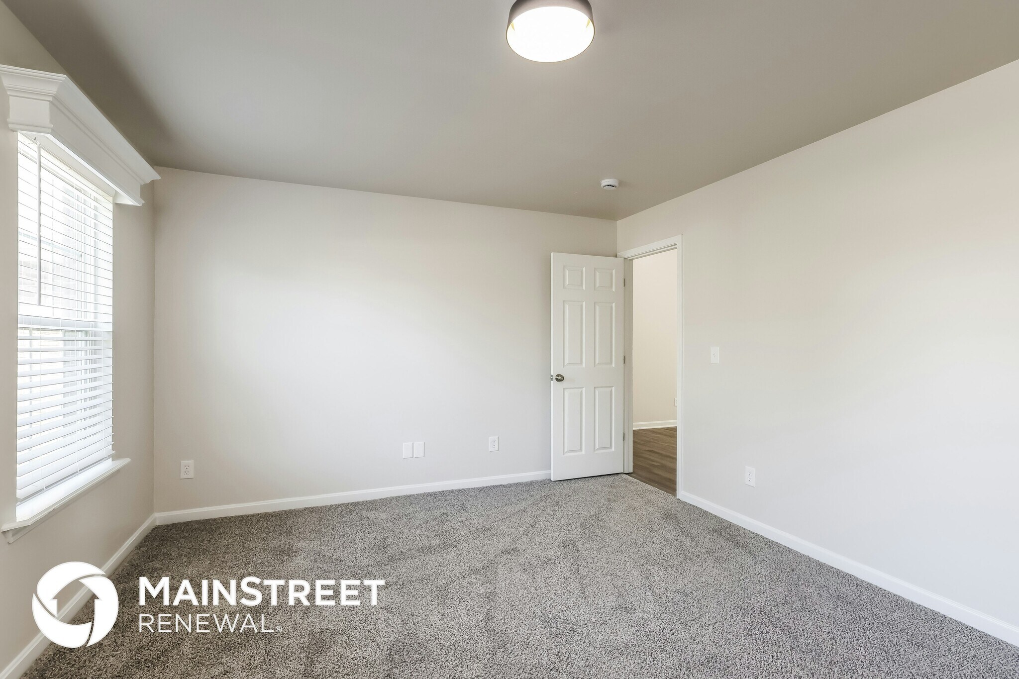 Building Photo - 7003 Hollow Oaks Dr