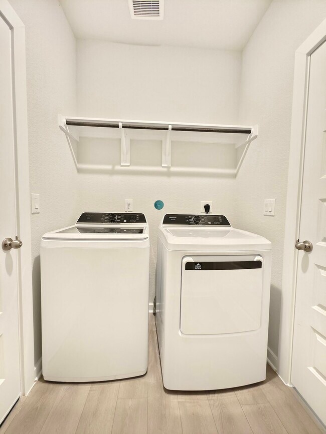 Building Photo - 8554 Blueberry Ash St