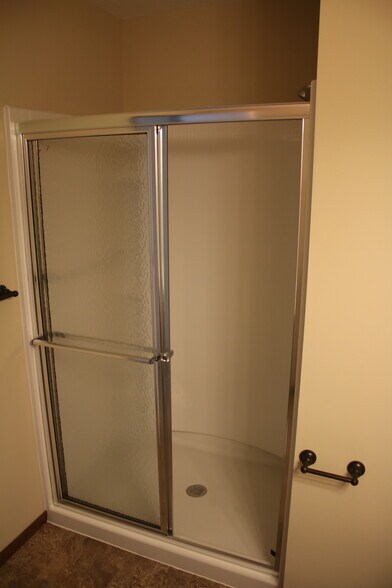 Lower shower - 5178 Foxfield Dr NW