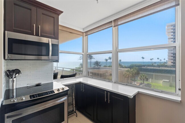 Building Photo - 5200 N Ocean Blvd