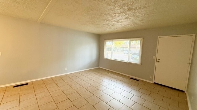 Building Photo - 2 Wales Ct