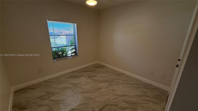 Building Photo - 7804 SW 129th Ct