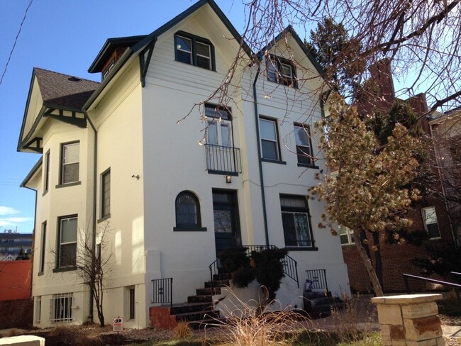 Building Photo - Unique Top floor Studio Apartment in Eclectic Capitol Hill House, Utilities Included!  Available ...