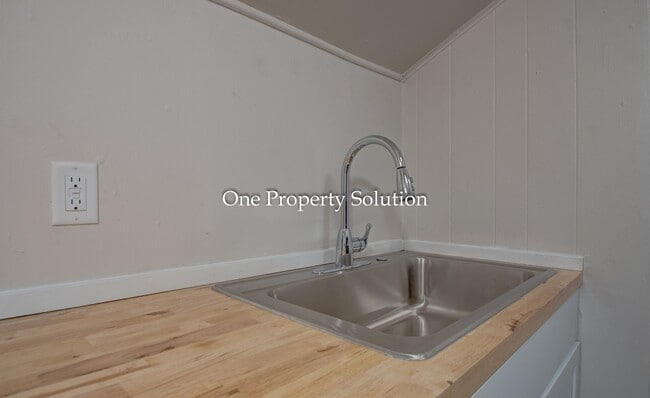 Building Photo - 6419 W 25th Ave