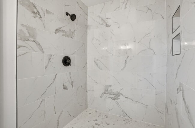 Building Photo - (Coming Soon) Beautifully Renovated 3-Bedroom with Fenced in Yard