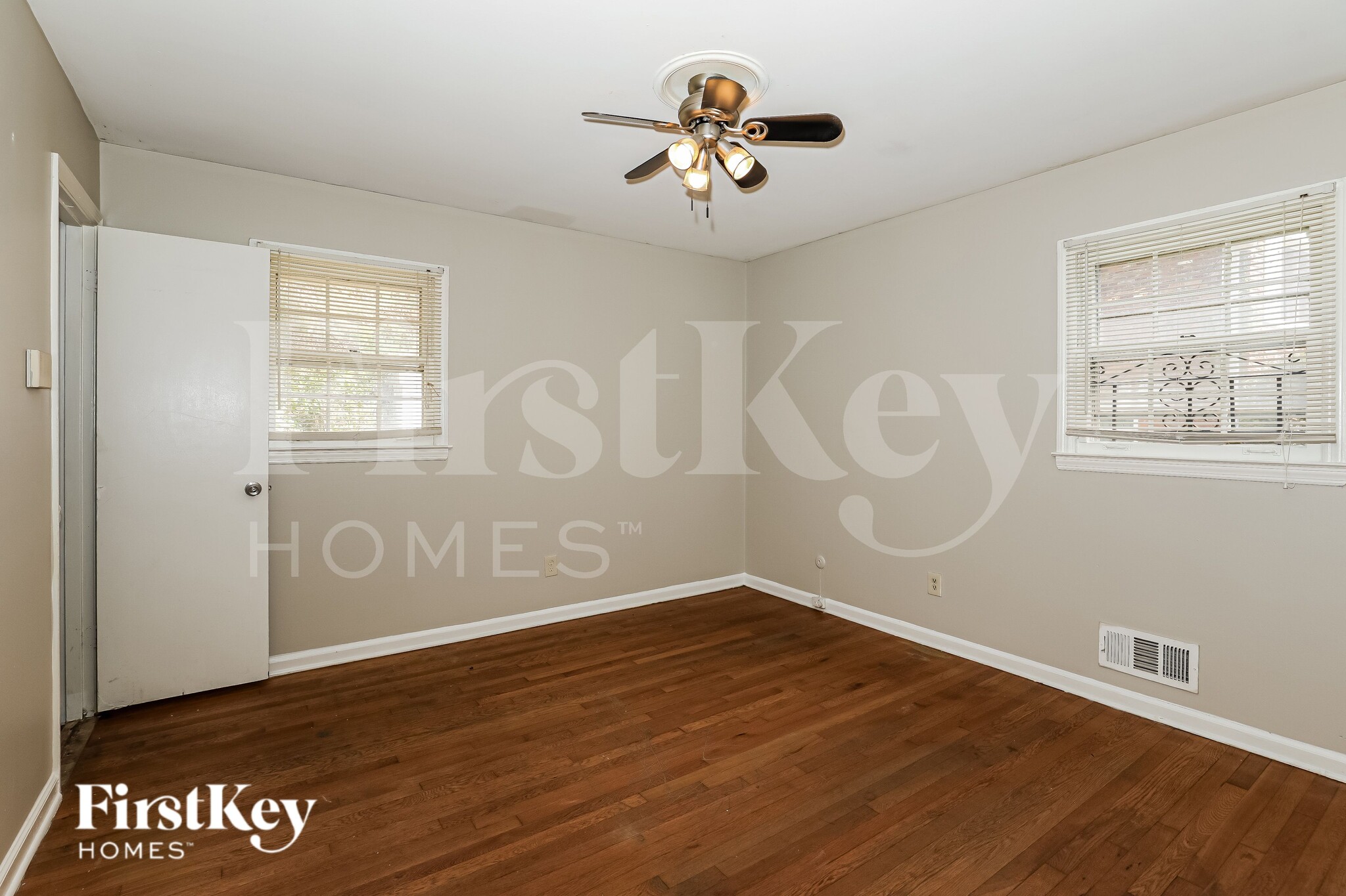 Building Photo - 3605 Carriage Way