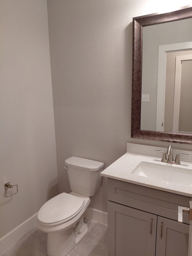 Building Photo - 3/2/2 - FENCED BACKYARD!!! GREAT NEIGHBORHOOD - Godley ISD - Summer Specials!