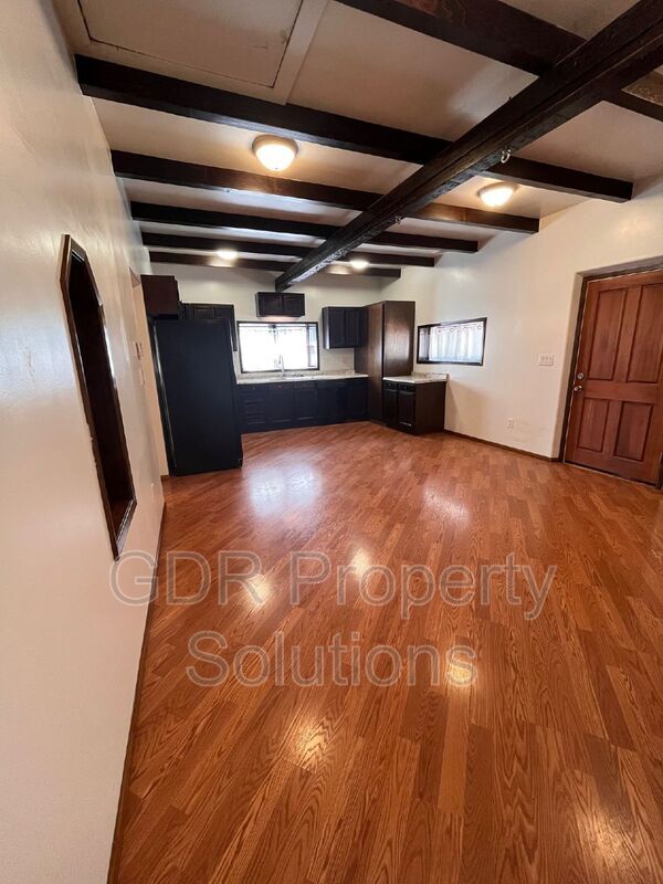 Building Photo - 305 Wilshire Dr SW