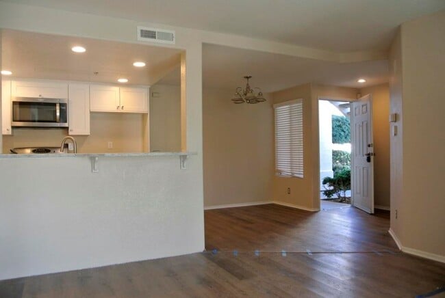 Building Photo - 2bed/2bath Condo Eagles Crossing at Avalon...
