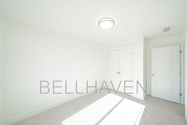 Building Photo - 667 S 2275 W