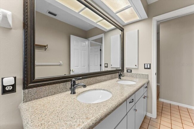 Building Photo - 1589 Mary Ln