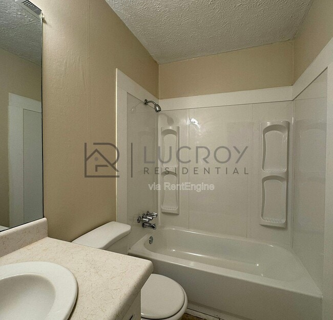 Building Photo - 6731 George Washington Dr