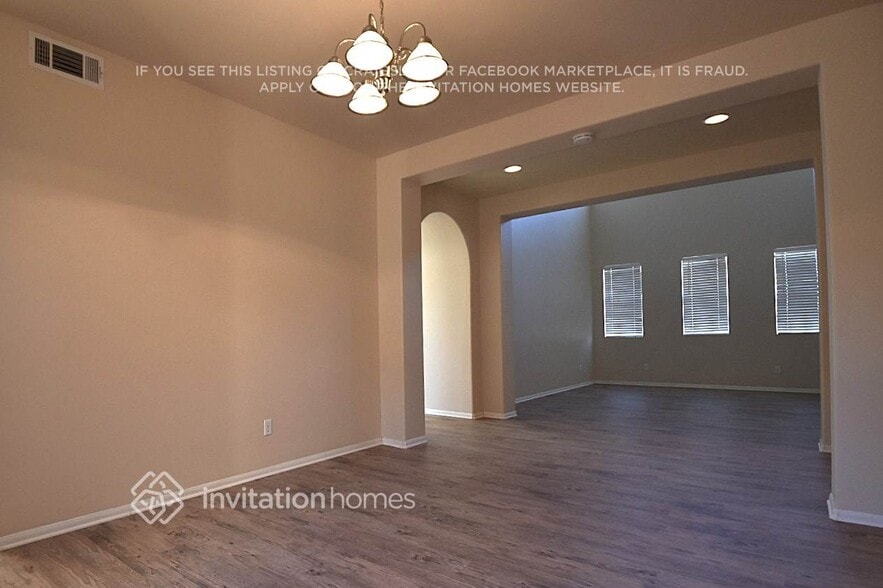 Building Photo - 5832 Ave K-14