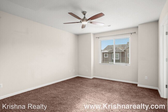 Building Photo - 3 br, 2.5 bath House - 10571 NE Park Ridge...