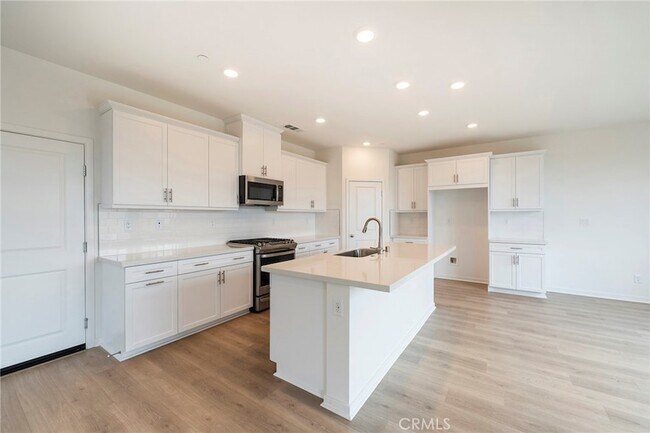 Building Photo - 3955 Satsuma Ln
