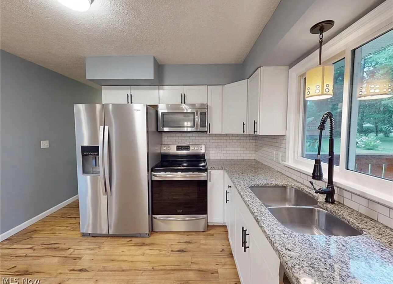 Building Photo - 2922 Cliffside Dr