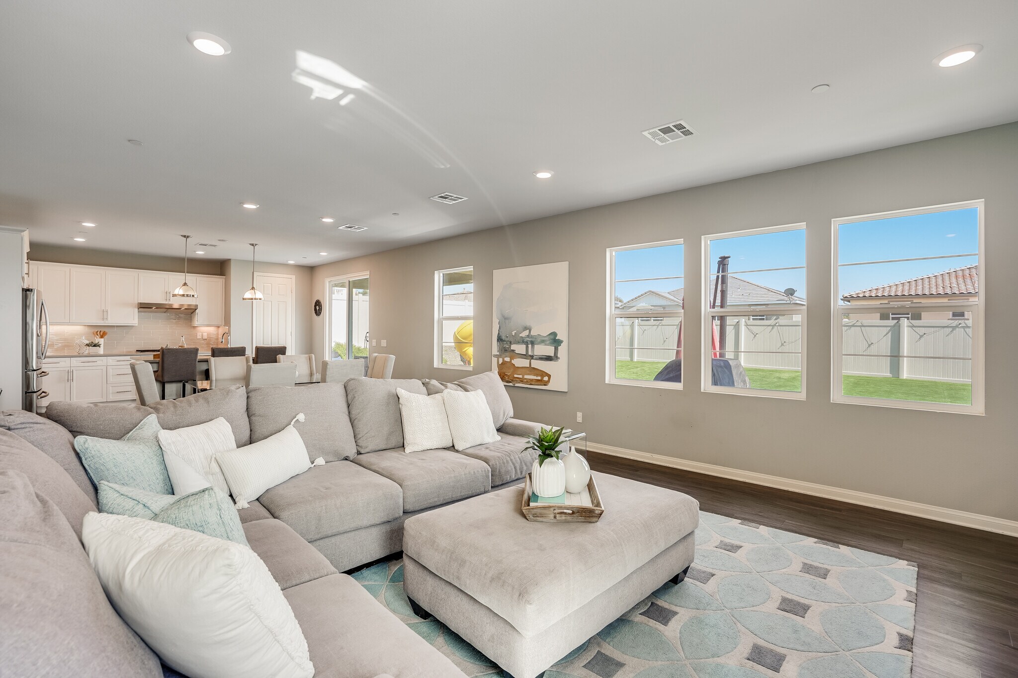Building Photo - 8621 Lake Ashmere Dr