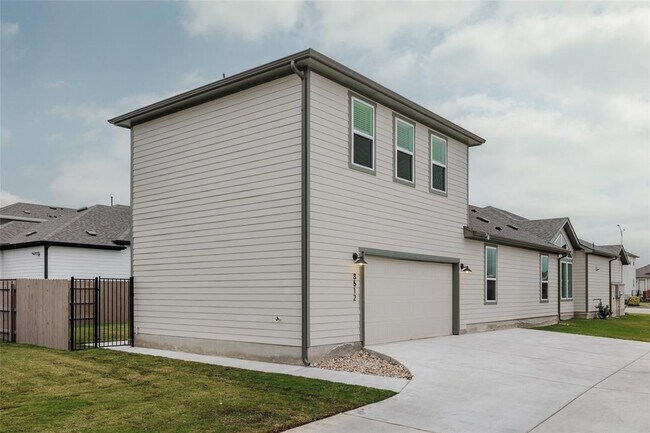 Building Photo - 8512 Dongan Dr