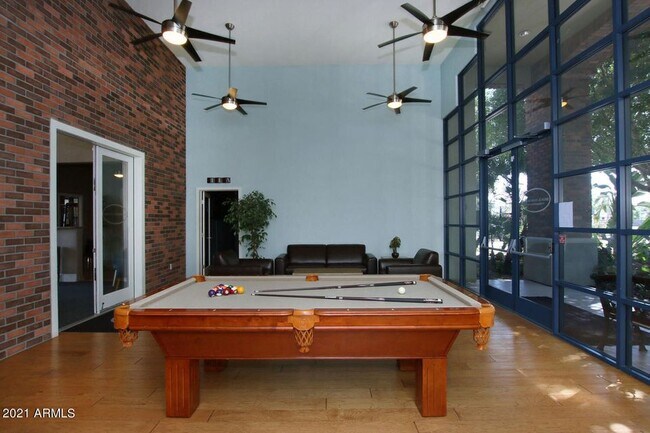 Building Photo - 2 Bedroom, 2 Bath In Central Phoenix