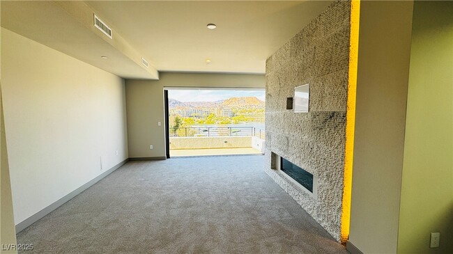 Building Photo - 26 Promenade Isle Ln