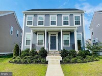 Building Photo - 336 Boxelder Dr