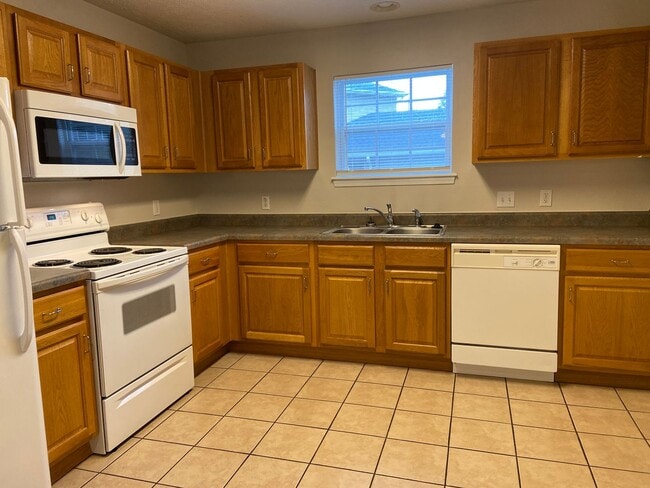 Building Photo - Condominium in Academy Commons