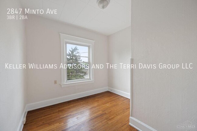 Building Photo - 2847 Minto Ave