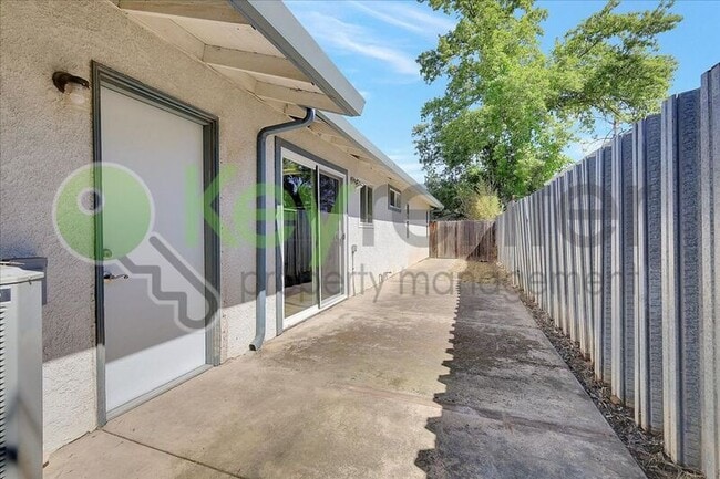 Building Photo - 7603 Linden Ave