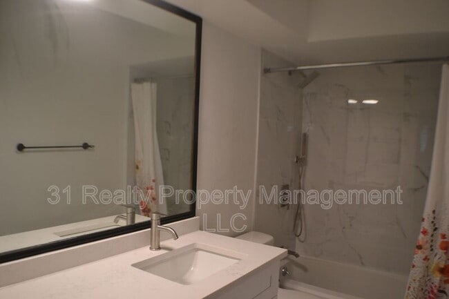 Building Photo - 4506 Adelphi Ln