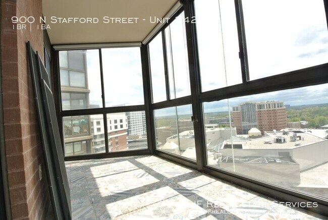 Building Photo - 900 N Stafford St