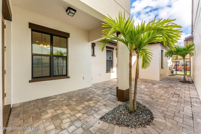 Building Photo - 8700 Napolo Dr