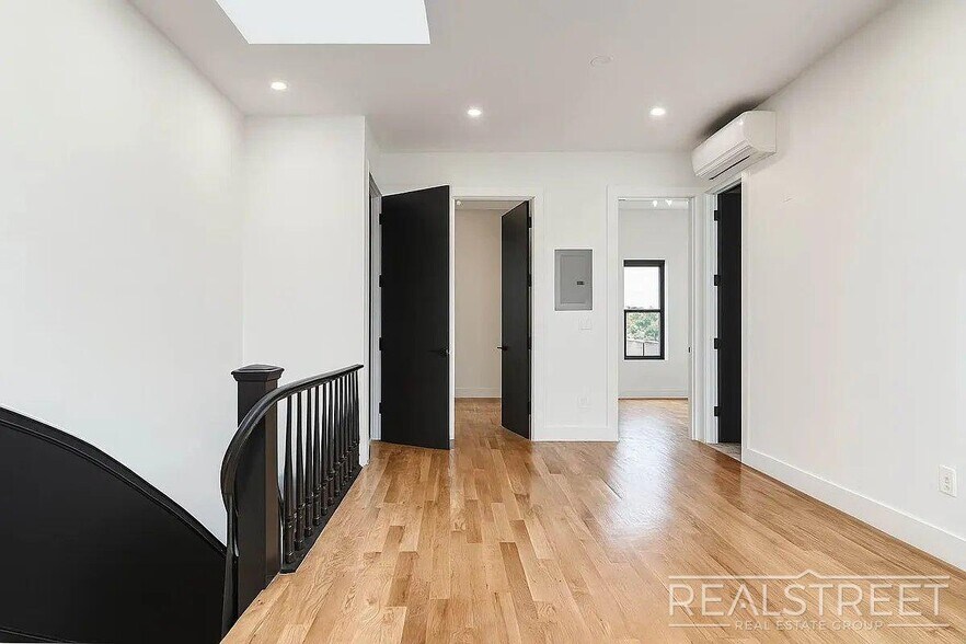 Building Photo - Williamsburg Gem – Brand New 3-Bed, 1.5-Ba...