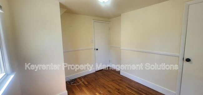 Building Photo - 813 Highland Ave