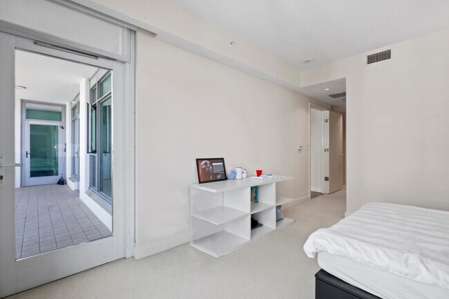 Building Photo - 3141 Michelson Dr