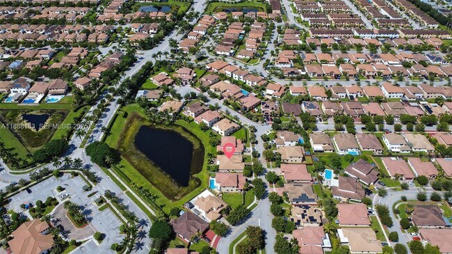 Building Photo - 3616 SE 2nd Dr