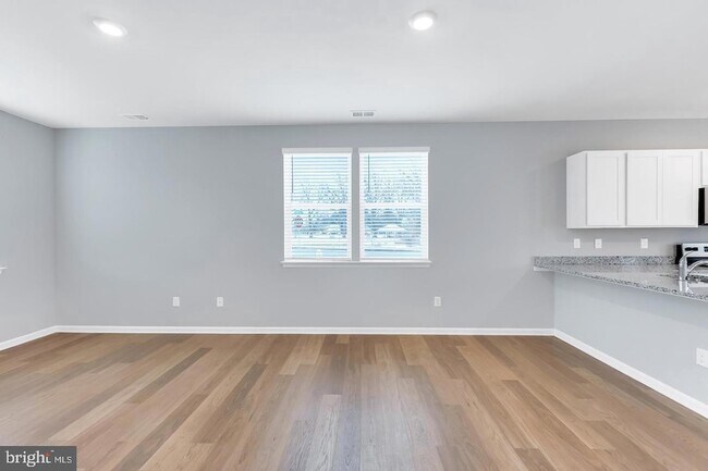 Building Photo - 1408 Sugarplum Ln