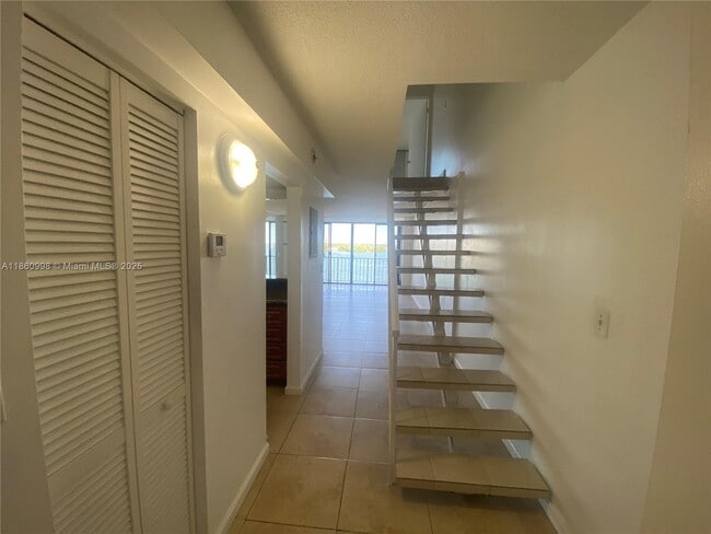 Primary Photo - 7899 NE Bayshore Ct