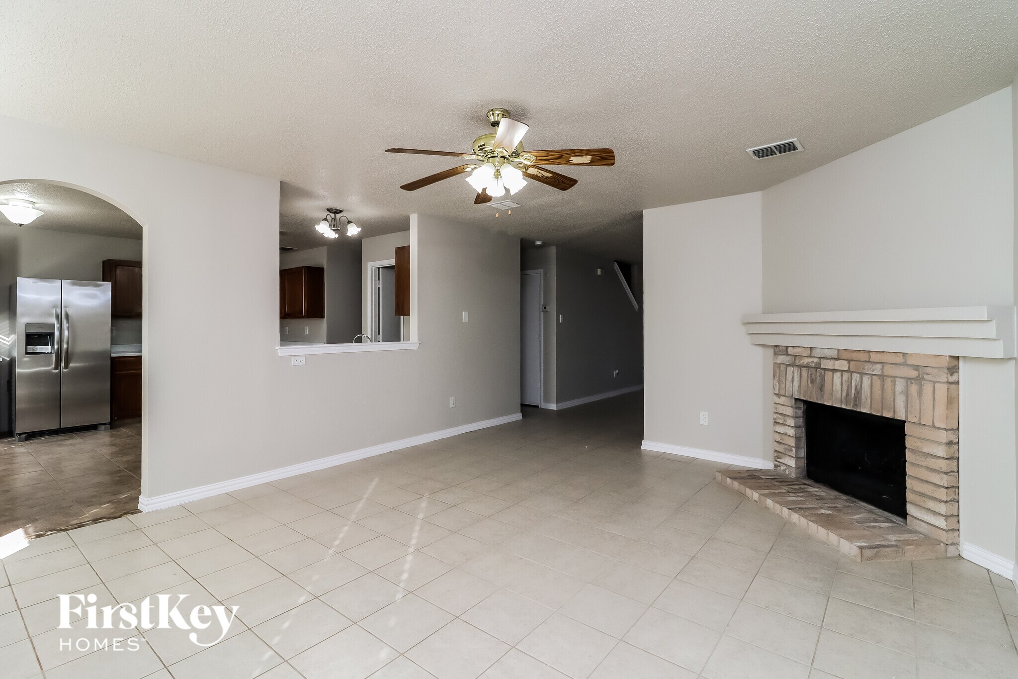 Building Photo - 3913 Fox Run Dr